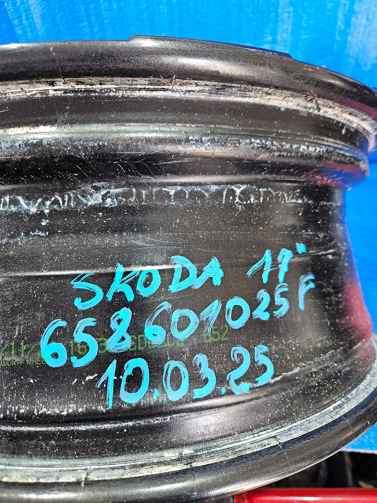 1x Alufelge 17 Zoll 6.5" 5x112 658601025F Skoda Scala Rim Wheel