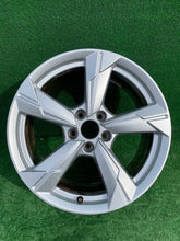 Load image into Gallery viewer, 1x Alufelge 18 Zoll 8.0&quot; 5x112 4K0601025D Audi A6 C8 Rim Wheel