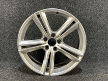 Load image into Gallery viewer, 1x Alufelge 18 Zoll 8.0" 5x108 42ET Glanz Silber 31362839 Volvo S90 V90