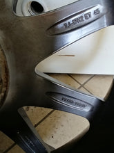 Load image into Gallery viewer, 1x Alufelge 17 Zoll 7.0&quot; 5x114.3 45ET Graphit PZ406, T067F Toyota Avensis