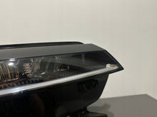 Laden Sie das Bild in den Galerie-Viewer, Frontscheinwerfer Renault Megane E-Tech 260102443R Rechts Scheinwerfer Headlight SCH6254647452cv