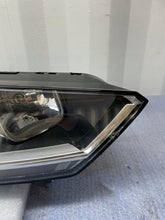 Laden Sie das Bild in den Galerie-Viewer, Frontscheinwerfer VW Sportsvan 517941006B 90056170 Rechts Scheinwerfer Headlight