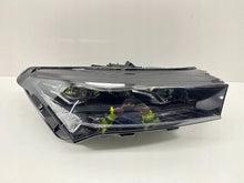 Laden Sie das Bild in den Galerie-Viewer, Frontscheinwerfer Skoda Enyaq 5LB941016G FALSE Scheinwerfer Headlight SCH7487593977fy