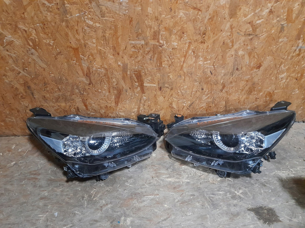 Frontscheinwerfer Mazda 2 D43N51040 D43N51030 LED Ein Stück (Rechts oder Links)