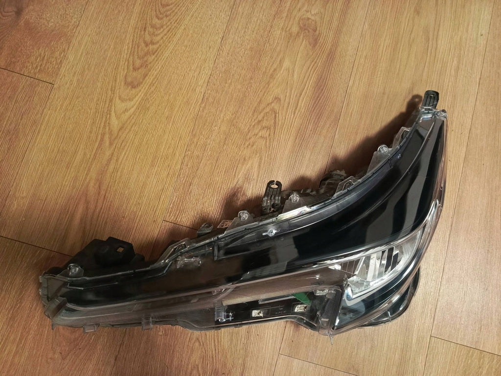 Frontscheinwerfer Toyota Corolla 90154118 2408202300 Rechts oder Links