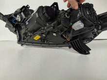 Laden Sie das Bild in den Galerie-Viewer, Frontscheinwerfer Mitsubishi Outlander III 8301C8-54 LED Rechts Headlight SCH7464834356eh