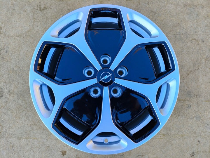 1x Alufelge 17 Zoll 7.0" 5x115 38ET 9598436 Opel Ampera Rim Wheel FEL7964392953dz