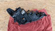 Laden Sie das Bild in den Galerie-Viewer, Frontscheinwerfer Mazda 6 GHR4-51040 Links Scheinwerfer Headlight SCH3360655351to