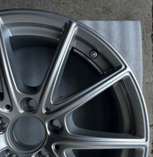 Load image into Gallery viewer, 1x Alufelge 17 Zoll 7.0&quot; 5x112 43,5ET A2064015900 Mercedes-Benz W206 Rim Wheel