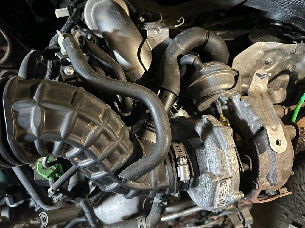 Motor Renault M9R868 2.0 DCI 177PS 130kW 2014 Diesel Engine Unkomplett