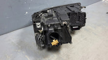 Load image into Gallery viewer, Frontscheinwerfer Audi A8 4H0941044 4H0941006 Xenon Rechts Headlight SCH4747319308xs
