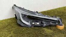 Laden Sie das Bild in den Galerie-Viewer, Frontscheinwerfer Toyota Corolla 81110-02X10 LED Rechts Scheinwerfer Headlight SCH6776754476io