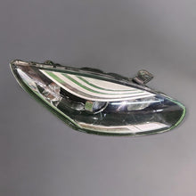 Laden Sie das Bild in den Galerie-Viewer, Frontscheinwerfer Renault Megane III 260100923R Rechts Scheinwerfer Headlight