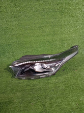 Laden Sie das Bild in den Galerie-Viewer, Frontscheinwerfer Kia I 92101J7300 Rechts Scheinwerfer Headlight SCH9443868864qn