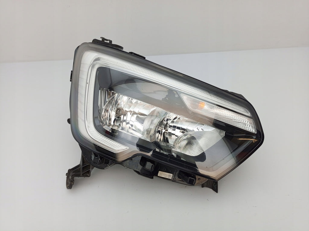 Frontscheinwerfer Renault Master 260105567R Rechts Scheinwerfer Headlight SCH5775811181ph