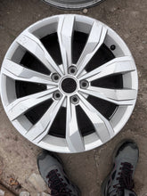 Load image into Gallery viewer, 1x Alufelge 17 Zoll 7.0" 5x112 2GA601025J VW T-Roc I Rim Wheel FEL5376857600hv