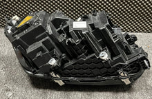 Laden Sie das Bild in den Galerie-Viewer, Frontscheinwerfer BMW X5 G05 G06 5A2799701 LE16A6379 Links Headlight SCH2433671272yg