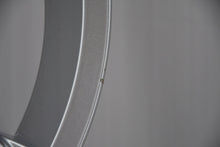 Laden Sie das Bild in den Galerie-Viewer, 1x Alufelge 18 Zoll 7.0" 5x112 43ET Glanz Silber VW Tiguan Rim Wheel FEL1650211722sy