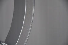 Laden Sie das Bild in den Galerie-Viewer, 1x Alufelge 18 Zoll 7.0" 5x112 43ET Glanz Silber VW Tiguan Rim Wheel FEL1650211722sy