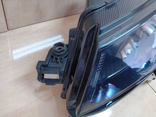 Laden Sie das Bild in den Galerie-Viewer, Frontscheinwerfer Skoda Karoq 57B941015A LED Links Scheinwerfer Headlight SCH7988053780xt