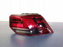 Laden Sie das Bild in den Galerie-Viewer, Rückleuchte VW Golf 5H0945096C Rechts Rearlight