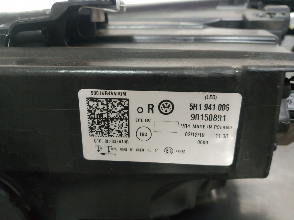 Frontscheinwerfer VW Golf VIII 5H1941005 5H1941006 LED Rechts oder Links SCH8224148521wt