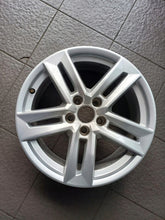 Laden Sie das Bild in den Galerie-Viewer, 1x Alufelge 17 Zoll 7.0" 5x112 42ET Glanz Silber 8W0601025P Audi A4 B9 Rim Wheel FEL9018979076xi