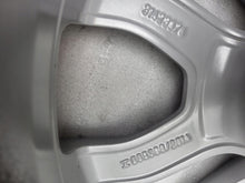 Load image into Gallery viewer, 1x Alufelge 17 Zoll 7.0" 5x108 50ET Glanz Silber 31423874 Volvo V60 Rim Wheel FEL4262990393ax