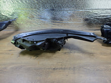 Load image into Gallery viewer, Frontscheinwerfer Kia Ceed J7921-22040 Rechts Scheinwerfer Headlight