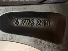 Load image into Gallery viewer, 1x Alufelge 18 Zoll 7.5" 5x120 45ET Glanz Grau 6796210 BMW 1 F21 F20 Mg FEL3527181055mq