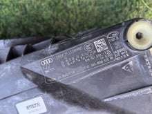 Laden Sie das Bild in den Galerie-Viewer, Frontscheinwerfer Audi Q3 83A941033 LED Links Scheinwerfer Headlight