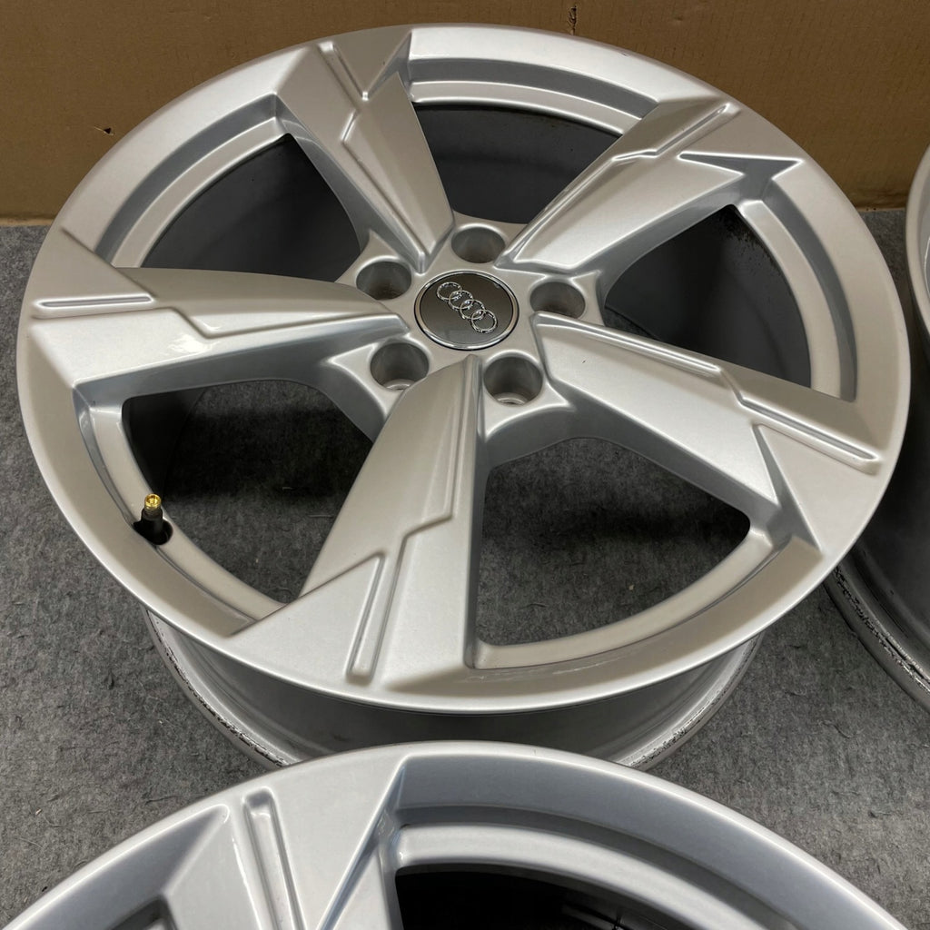 4x Alufelge 18 Zoll 8.0" 5x112 39ET Glanz Silber 4K0601025D Audi A6 C8 Rim Wheel FEL5508268711ta
