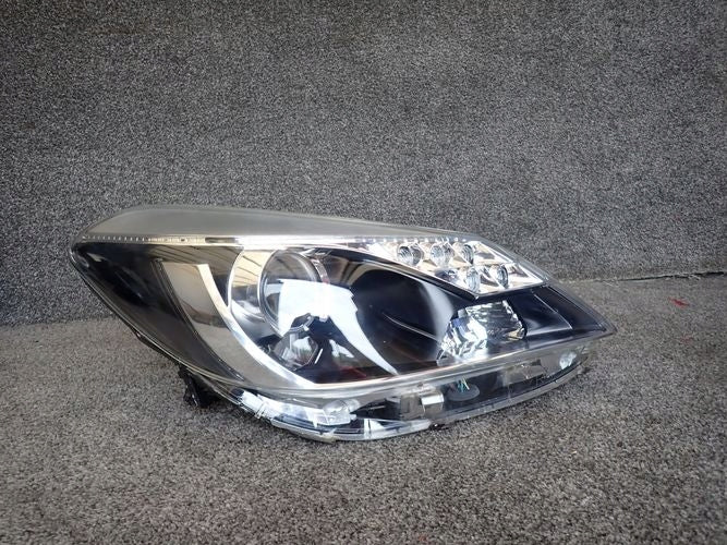 Frontscheinwerfer Toyota Yaris LED Rechts Scheinwerfer Headlight