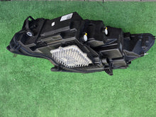 Laden Sie das Bild in den Galerie-Viewer, Frontscheinwerfer Land Rover Sport Discovery L550 MK7213W029EB LED Rechts SCH7771102077yt