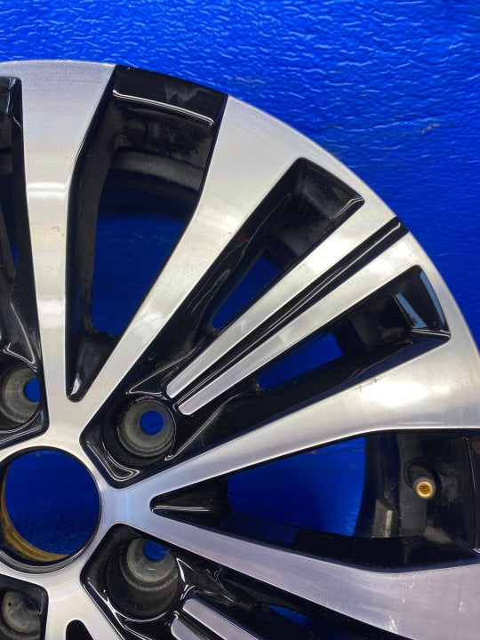 1x Alufelge 16 Zoll 6.5" 5x114.3 44ET Glanz Schwarz 403007870R Renault Zoe FEL5983370497xn