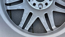 Load image into Gallery viewer, 1x Alufelge 18 Zoll 8.5" 5x112 54ET Glanz Silber A2044010704 Mercedes-Benz FEL4822349992ch