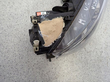 Laden Sie das Bild in den Galerie-Viewer, Frontscheinwerfer Mazda 6 Xenon Rechts Scheinwerfer Headlight SCH1869787648cq
