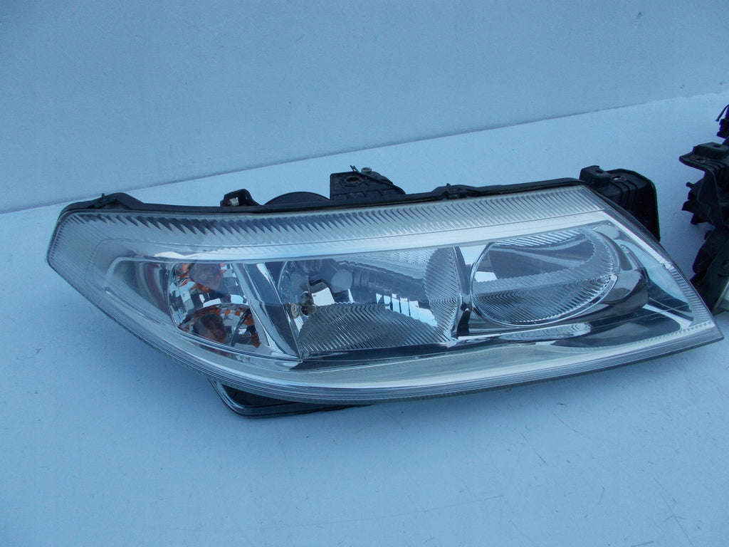 Frontscheinwerfer Renault Laguna II 8200002845 LED Ein Satz Headlight