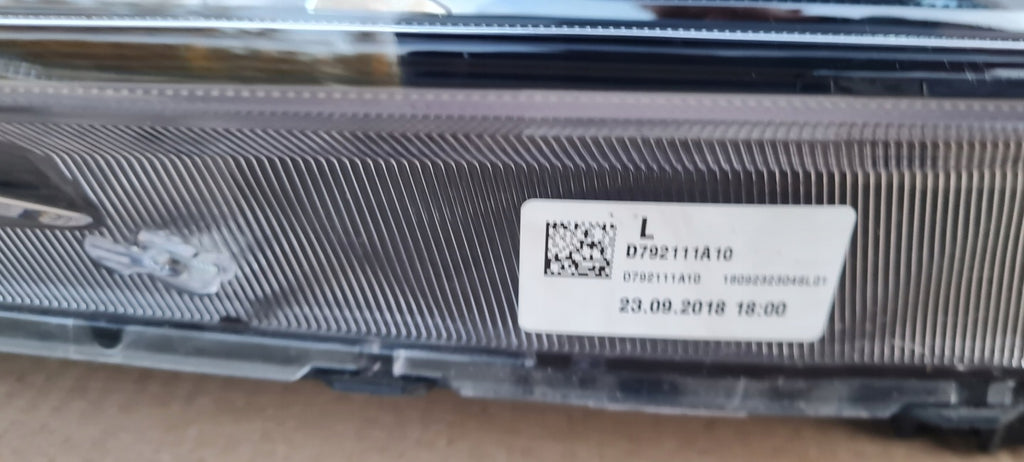 Frontscheinwerfer Hyundai Tucson 92101D7500 LED Ein Stück (Rechts oder Links)