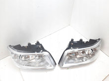 Laden Sie das Bild in den Galerie-Viewer, Frontscheinwerfer VW Transporter Caravelle 304411175L Links Headlight SCH2865224534tj
