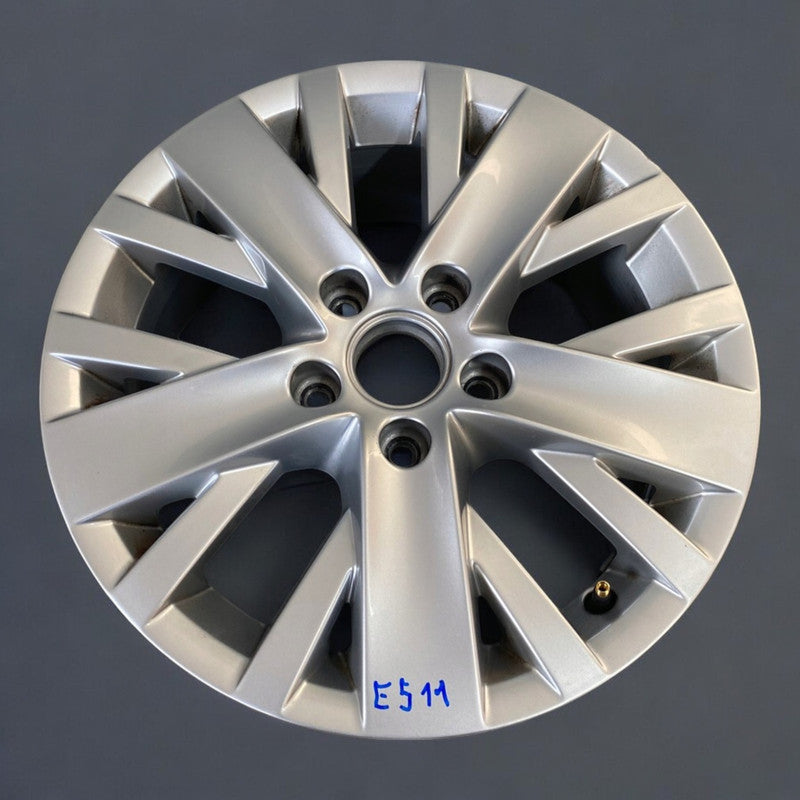 1x Alufelge 16 Zoll 6.5" 5x112 50ET Glanz Silber 5K0601025 VW Golf V Rim Wheel