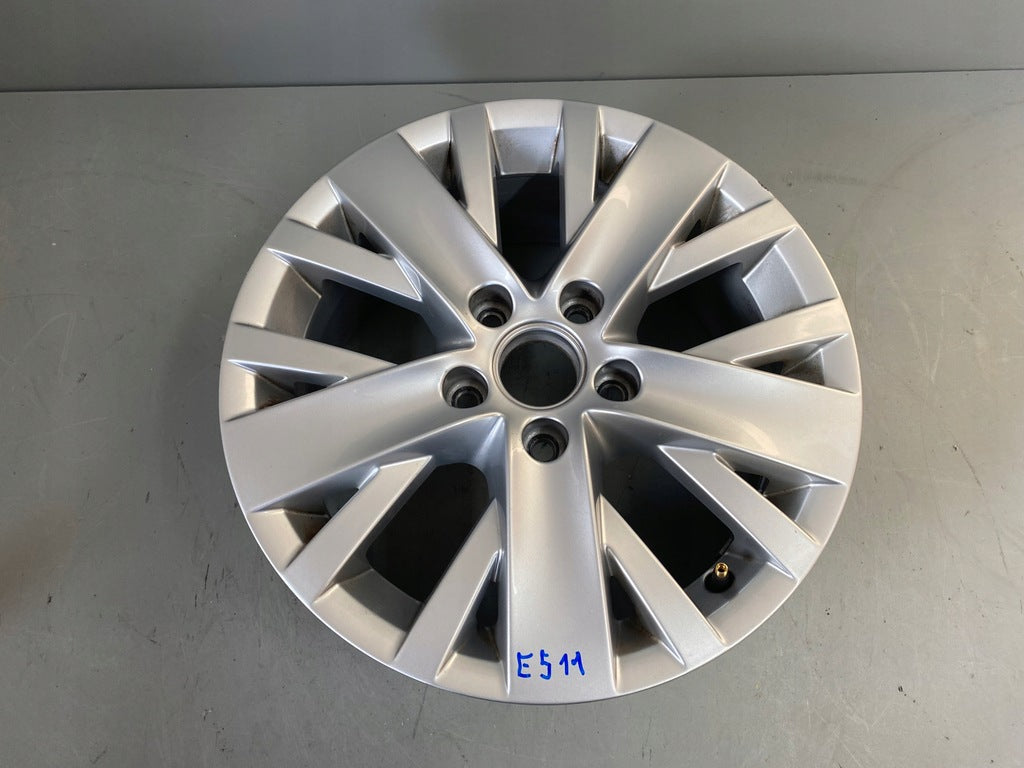 1x Alufelge 16 Zoll 6.5" 5x112 50ET Glanz Silber 5K0601025 VW Golf V Rim Wheel FEL8359284778mn