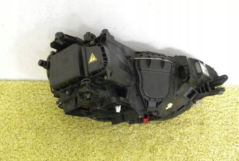 Frontscheinwerfer VW Golf Sportsvan 517941033B Xenon Rechts oder Links SCH4593188041oe