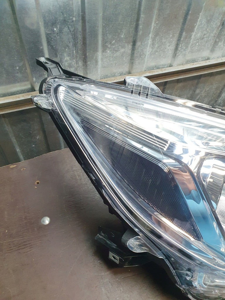 Frontscheinwerfer Mitsubishi Space Star Rechts Scheinwerfer Headlight