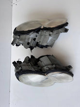Laden Sie das Bild in den Galerie-Viewer, Frontscheinwerfer Mercedes-Benz MCJ26182 Ein Satz Scheinwerfer Headlight SCH3447557394eu