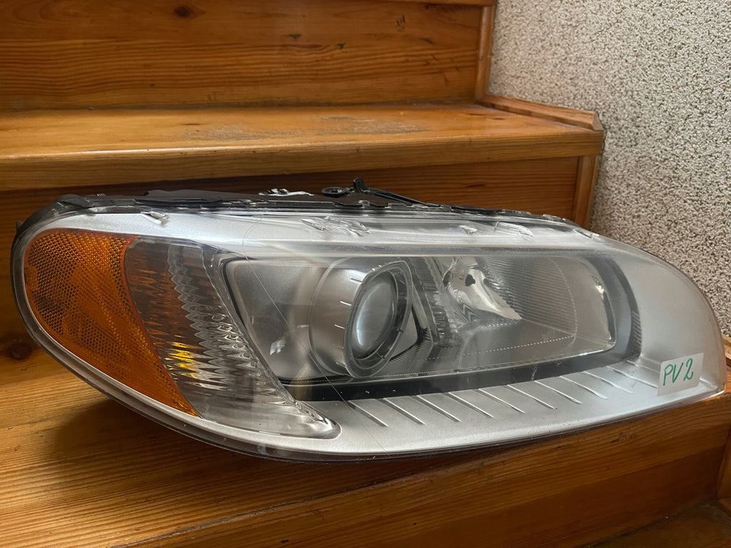 Frontscheinwerfer Volvo V70 S80 31214348 Rechts Scheinwerfer Headlight SCH6437070150ik