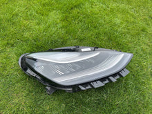 Laden Sie das Bild in den Galerie-Viewer, Frontscheinwerfer Tesla Model 3 1077376-00-C LED Rechts Scheinwerfer Headlight