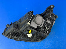 Laden Sie das Bild in den Galerie-Viewer, Frontscheinwerfer Mercedes-Benz W213 A2139067606 LED Rechts Headlight SCH6280944079tl