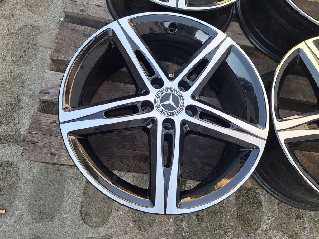 4x Alufelge 18 Zoll 7.5" 5x112 49ET Glanz Schwarz A1774010700 Mercedes-Benz Cla FEL8396239620sw