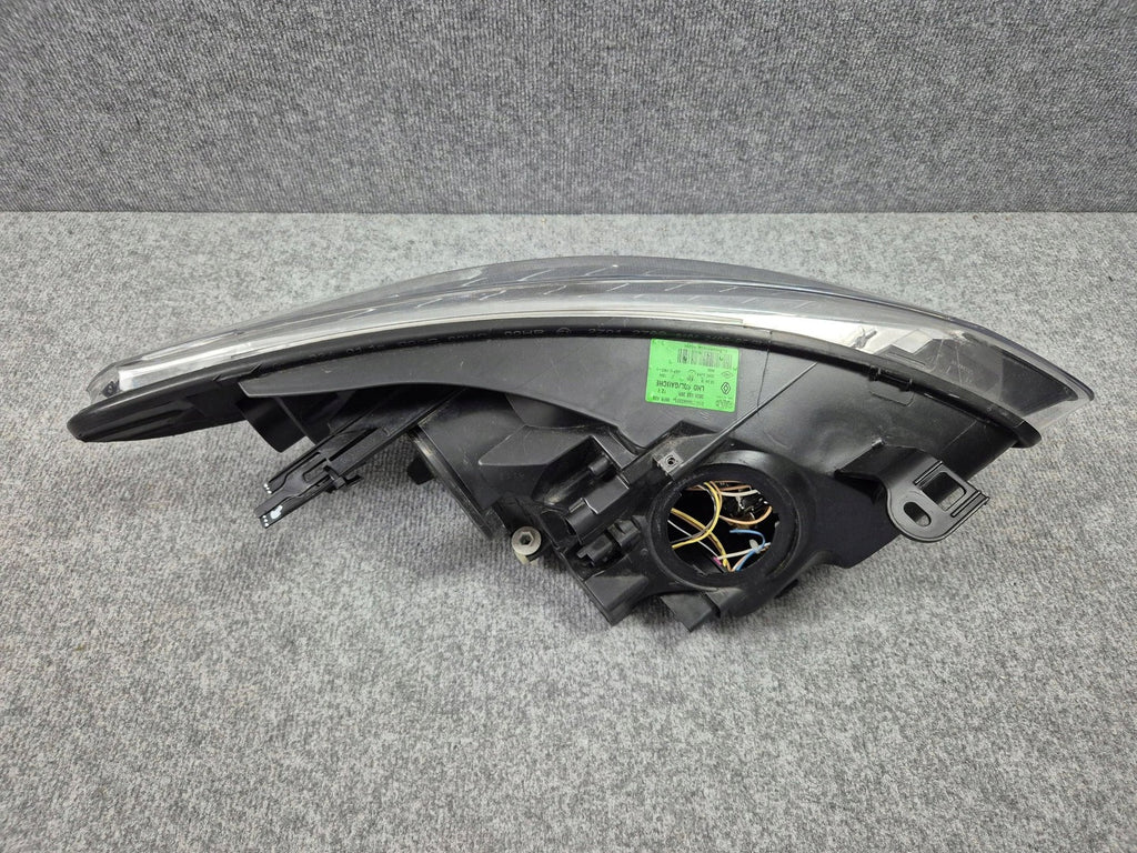 Frontscheinwerfer Renault Fluence 260606836R Vorderseite Scheinwerfer Headlight SCH8307894035if